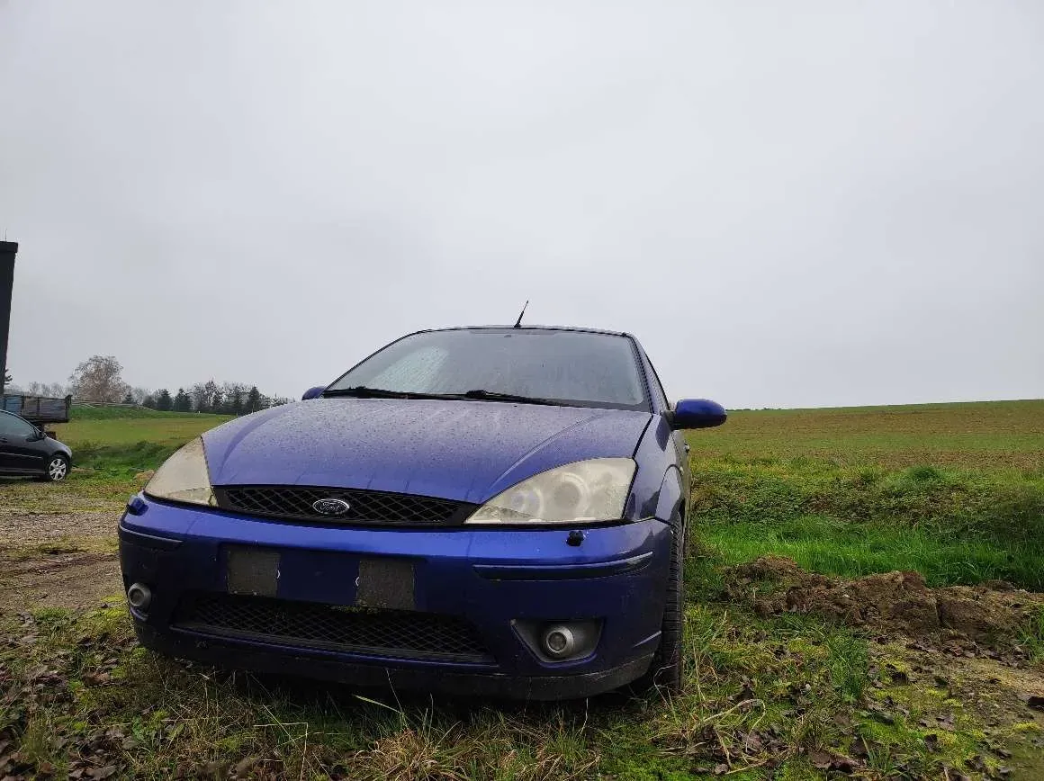 Ford Focus 2002 photo 2