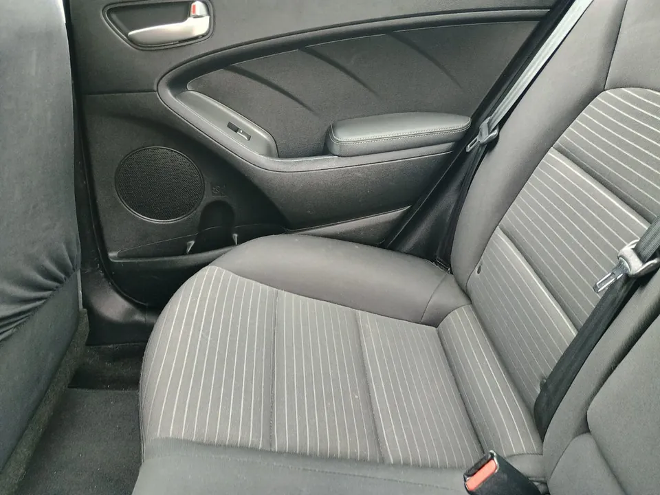Kia Forte 2018 photo 4