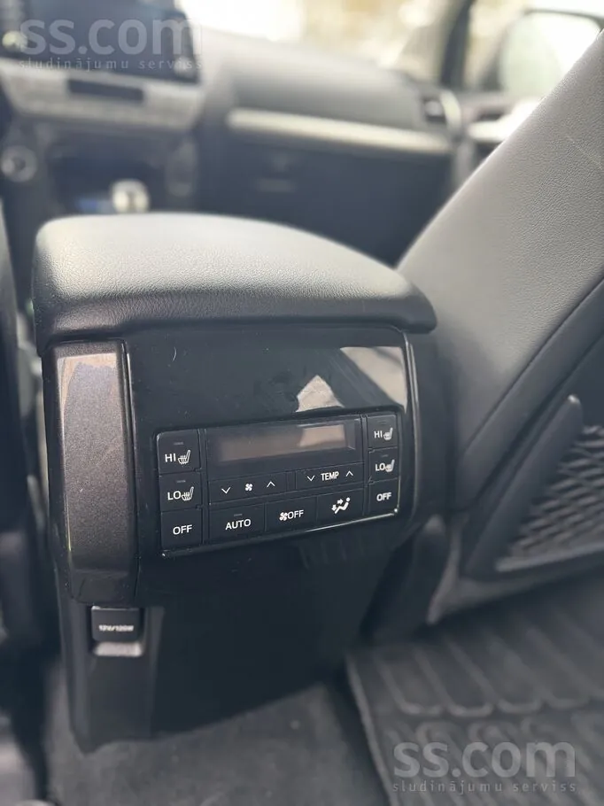 Toyota Land Cruiser 2022 photo 5