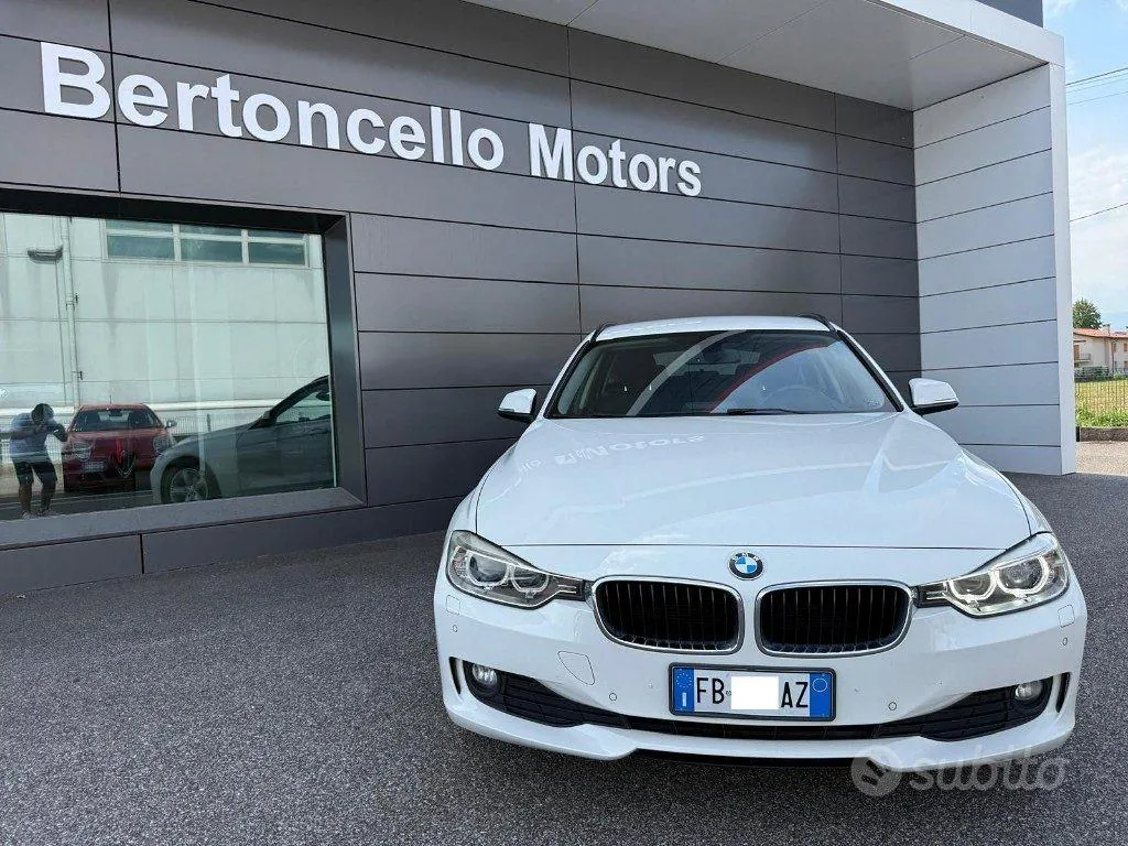 BMW 318D 2014 photo 2