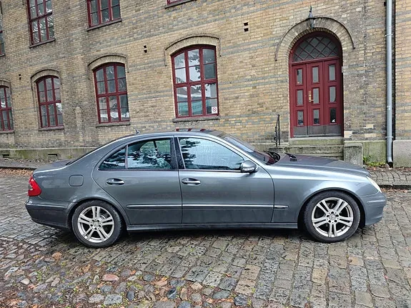 Mercedes-Benz E220 D 2007 photo 5