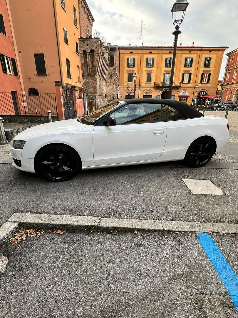 Audi A5 2010 photo 2