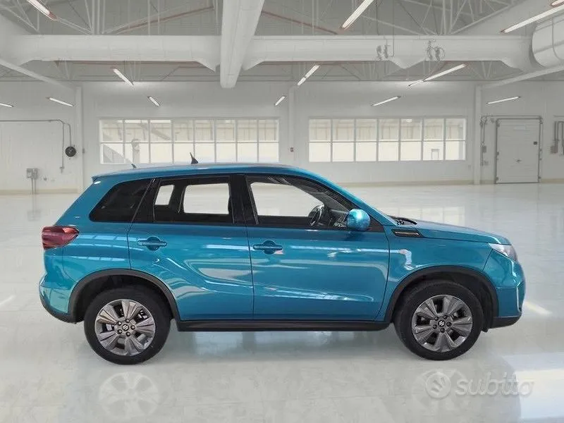 Suzuki Vitara 2023 photo 3