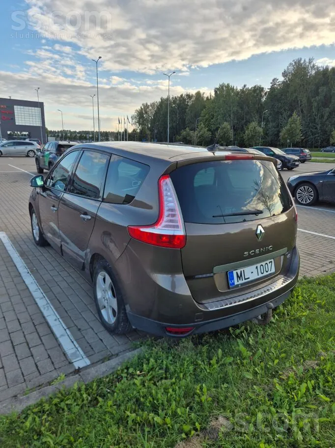 Renault Grand Scenic 2011 photo 4