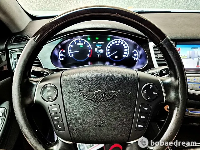 Hyundai Genesis 2012 photo 4