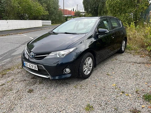 Toyota Auris 2013 photo 4