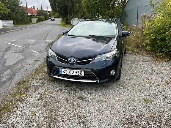 Toyota Auris 2013 photo 3