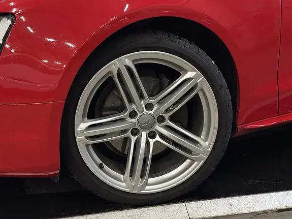 Audi A5 2011 photo 2