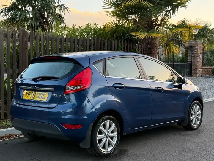 Ford Fiesta 2009 photo 3