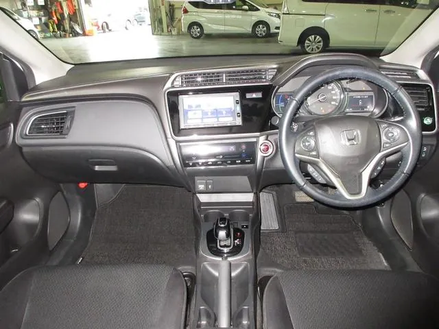 Honda Grace 2017 photo 2