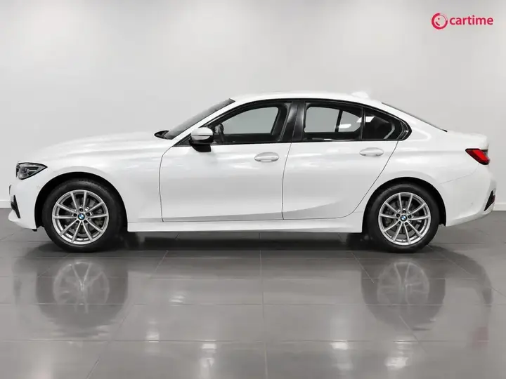 BMW 3 Series 2019 photo 5
