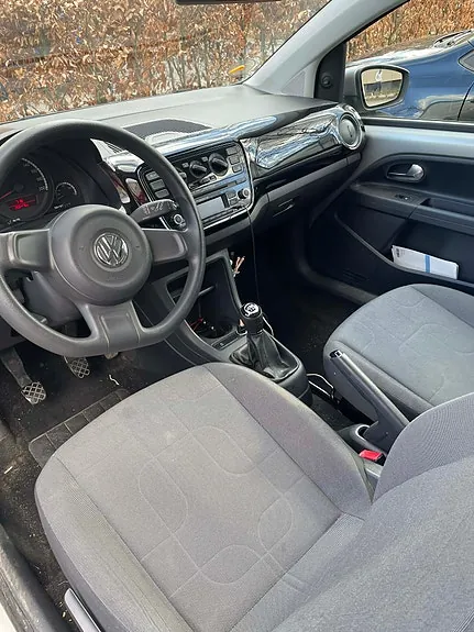 Volkswagen Up 2013 photo 3