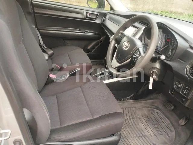 Toyota Axio 2016 photo 2