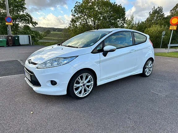 Ford Fiesta 2009 photo 2