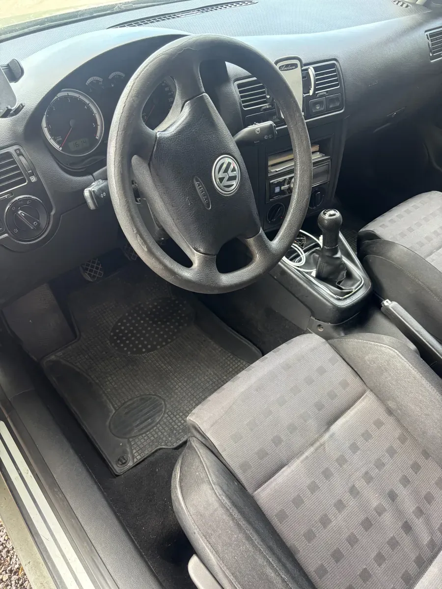 Volkswagen Golf 2005 photo 3