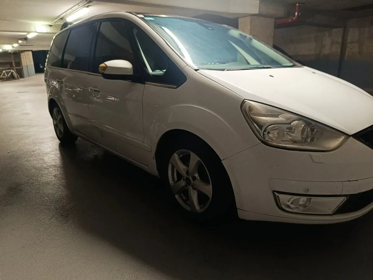 Ford Galaxy 2008 photo 2