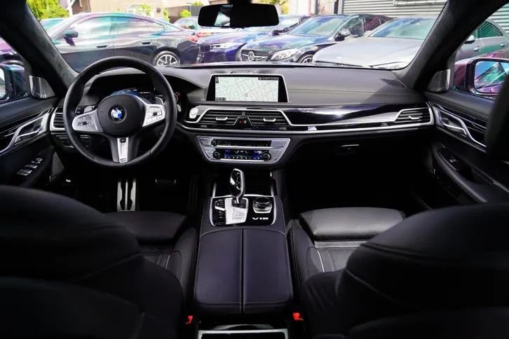 BMW 7-Serie 2020 photo 3