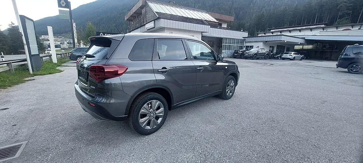 Suzuki Vitara photo 3