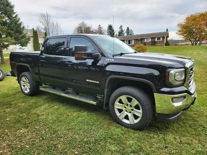 GMC Sierra 2017 photo 2
