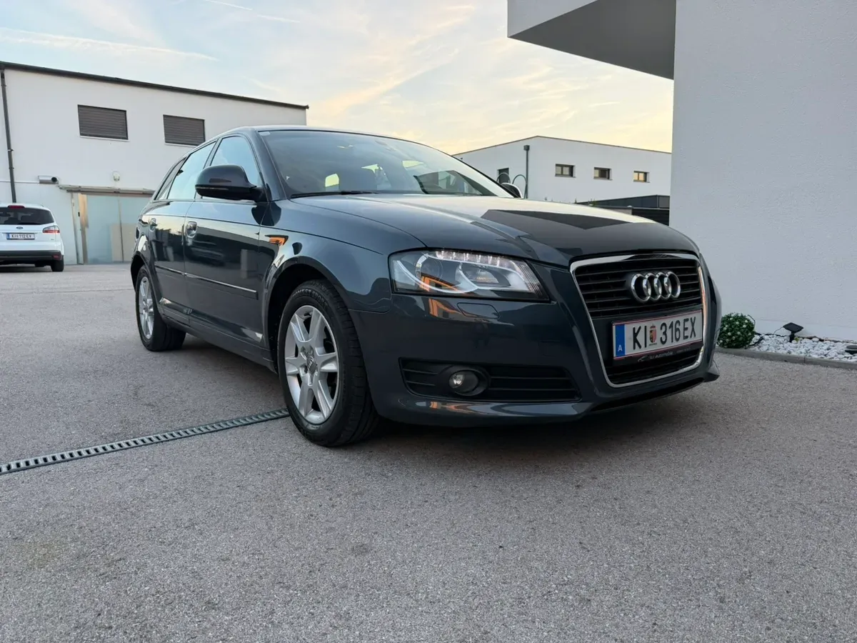 Audi A3 2010 photo 2