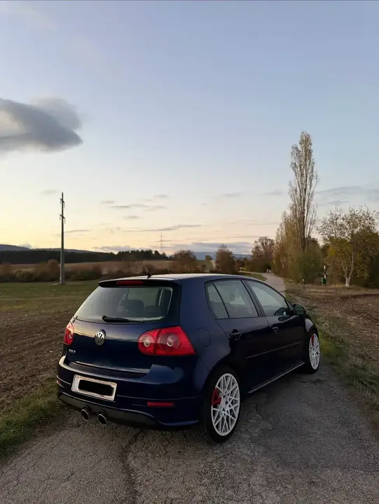 Volkswagen Golf 5 2008 photo 2