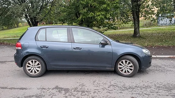 Volkswagen Golf 2010 photo 3