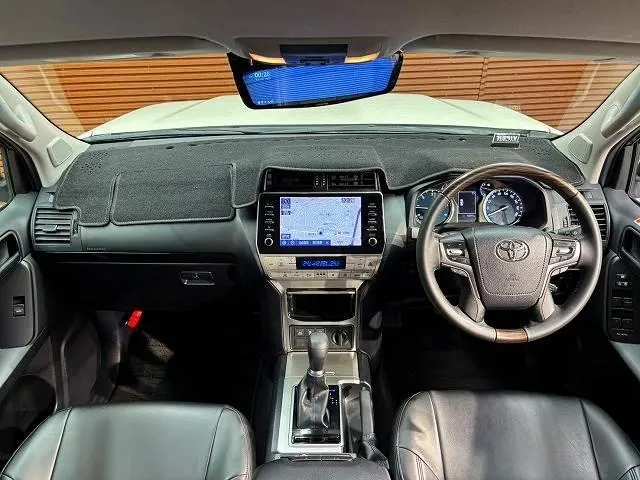 Toyota Land Cruiser Prado 2023 photo 2
