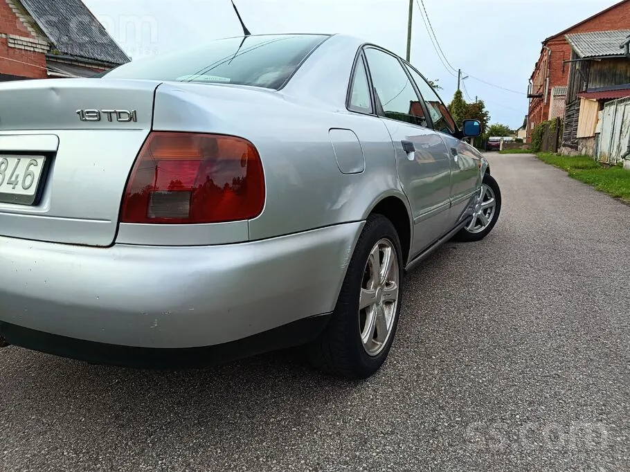 Audi A4 1996 photo 2
