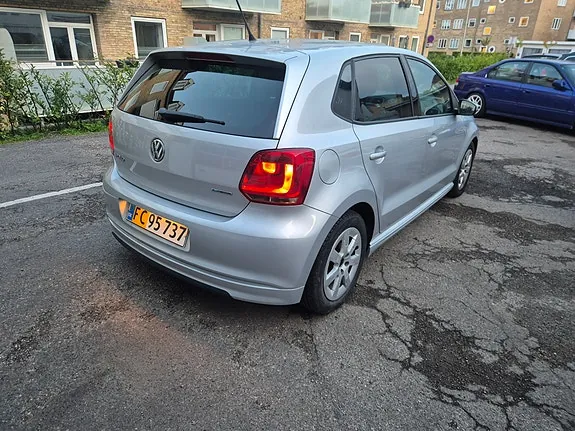 Volkswagen Polo 2010 photo 3
