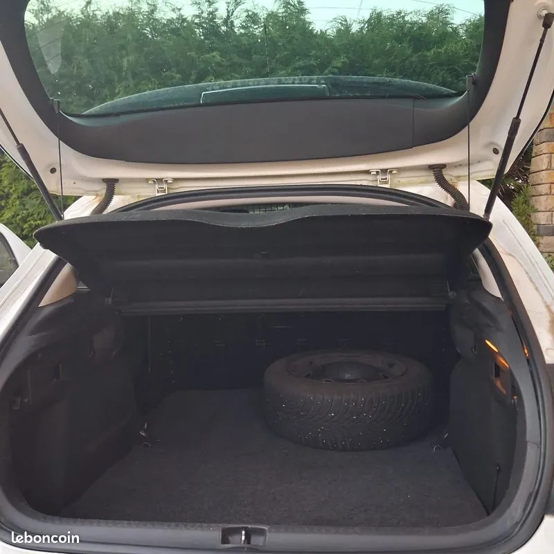 Citroen C4 2016 photo 3