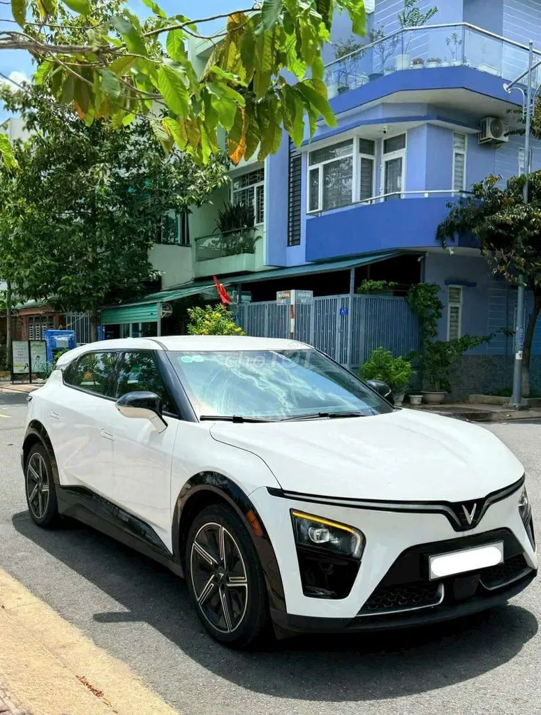 Vinfast Vf7