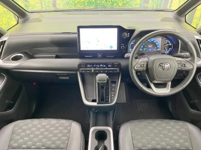 Toyota Voxzie Hybrid S-Z 2024 photo 2