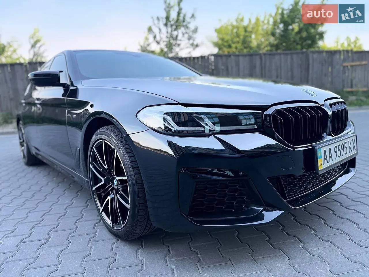BMW 5 Series 2020 photo 5