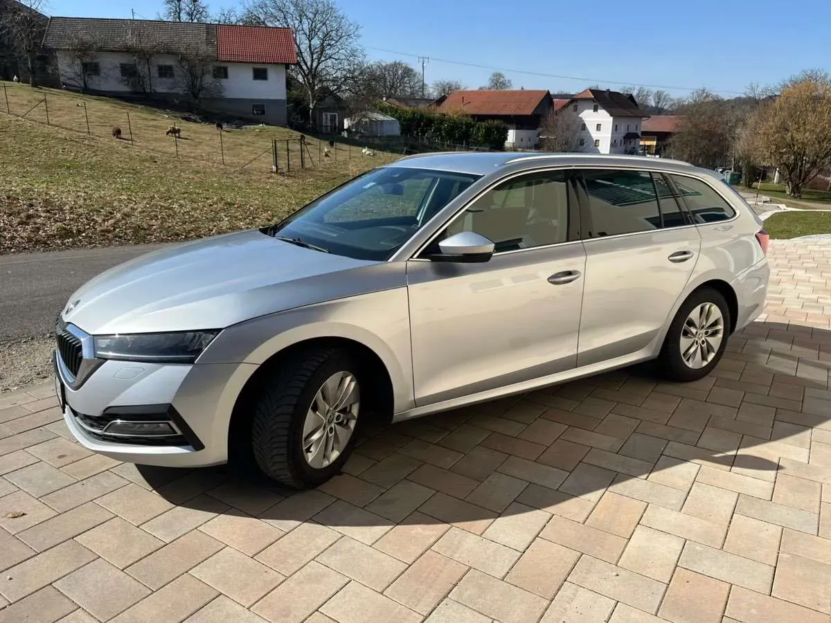 Skoda Octavia 2020 photo 2