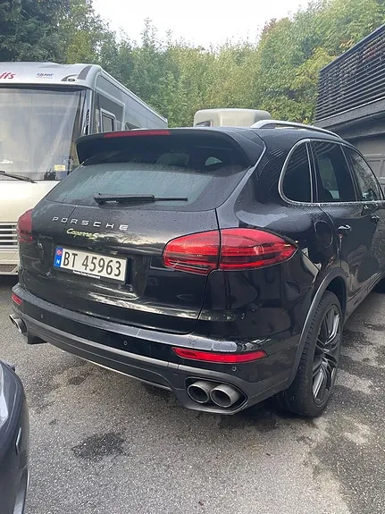 Porsche Cayenne S 2015 photo 3