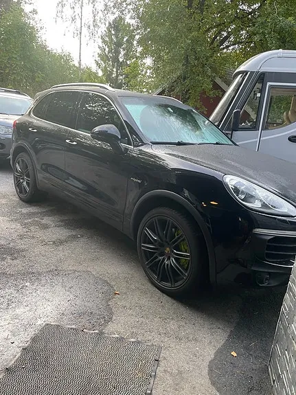 Porsche Cayenne S 2015 photo 2