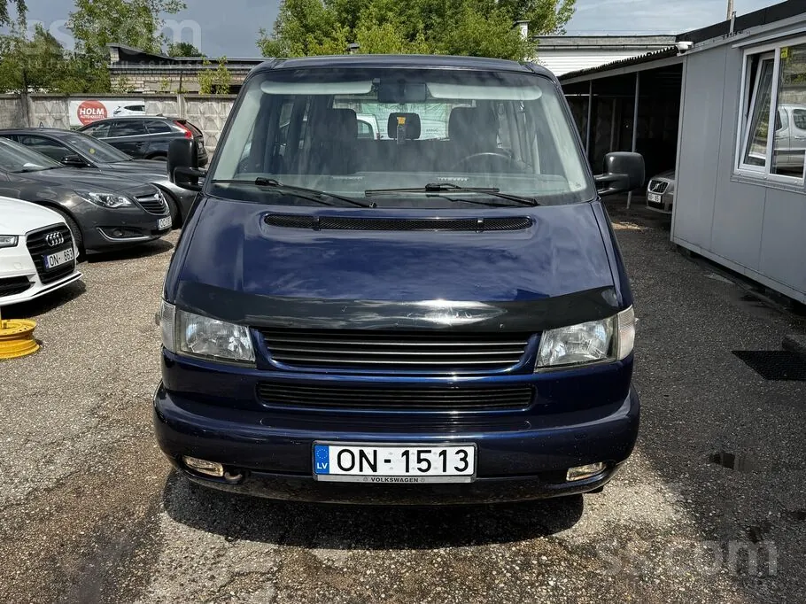 Volkswagen Multivan 2000 photo 2