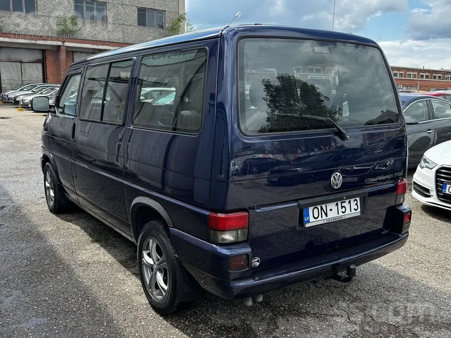 Volkswagen Multivan 2000 photo 4