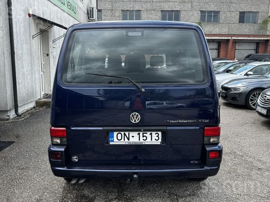 Volkswagen Multivan 2000 photo 5