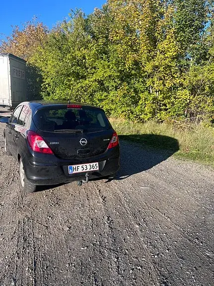 Opel Corsa 2012 photo 3
