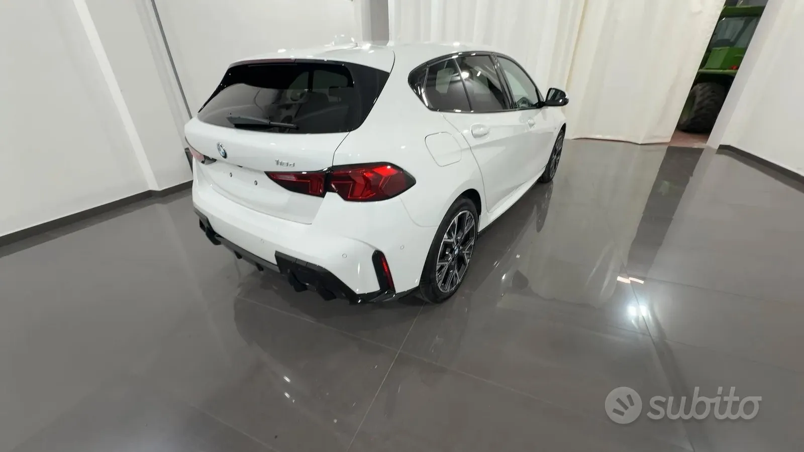 BMW 1 Series 2025 photo 4