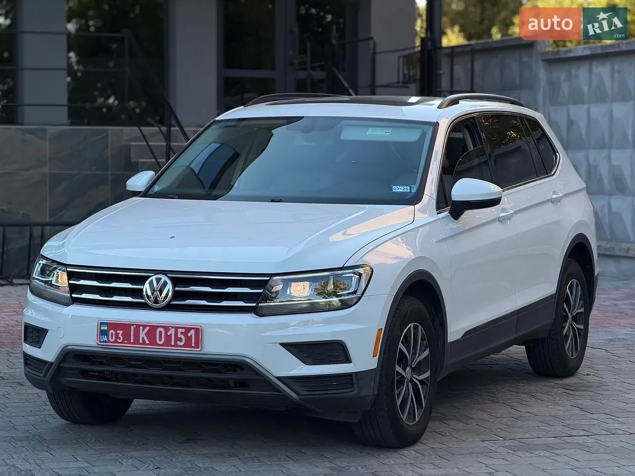 Volkswagen Tiguan 2018 photo 2
