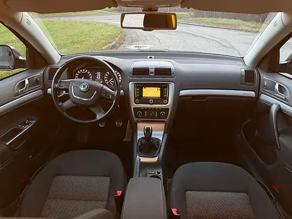Skoda Octavia Scout 2012 photo 5