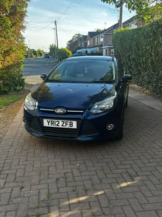 Ford Focus 2012 photo 2