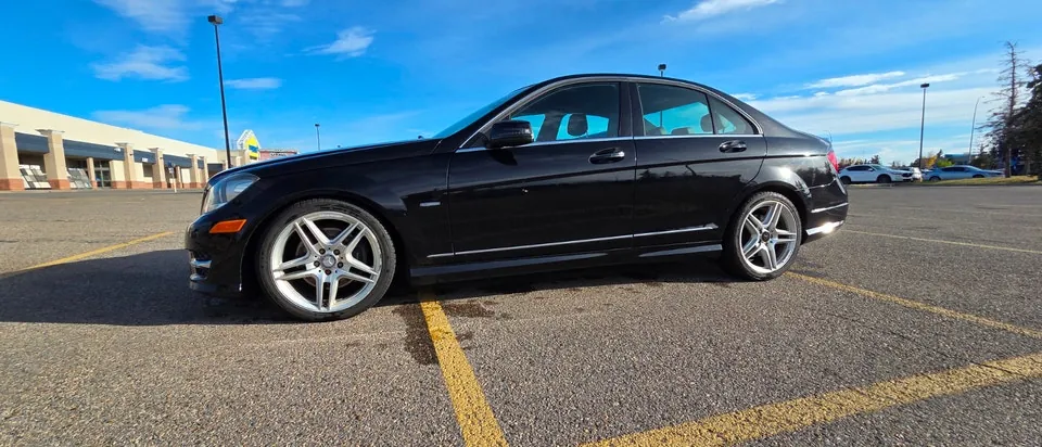 Mercedes-Benz C350 2012 photo 5