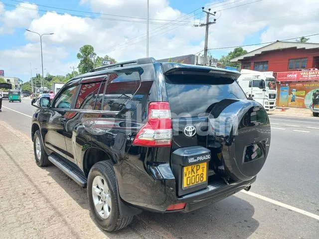 Toyota Land Cruiser Prado 2011 photo 4