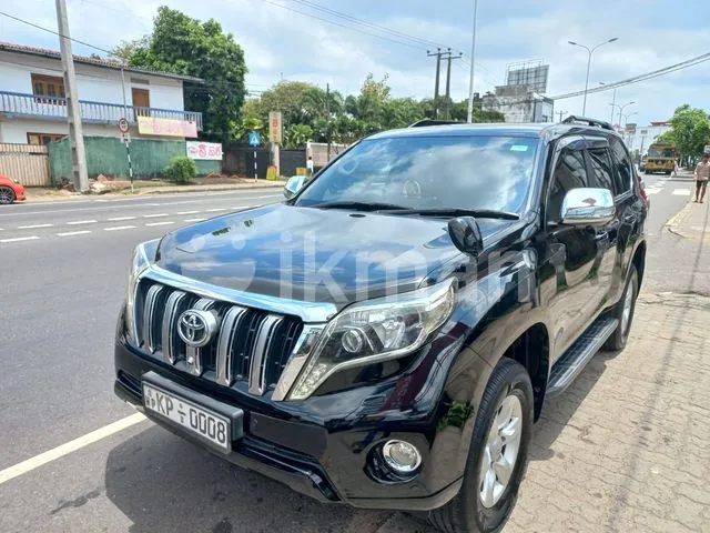 Toyota Land Cruiser Prado 2011 photo 2
