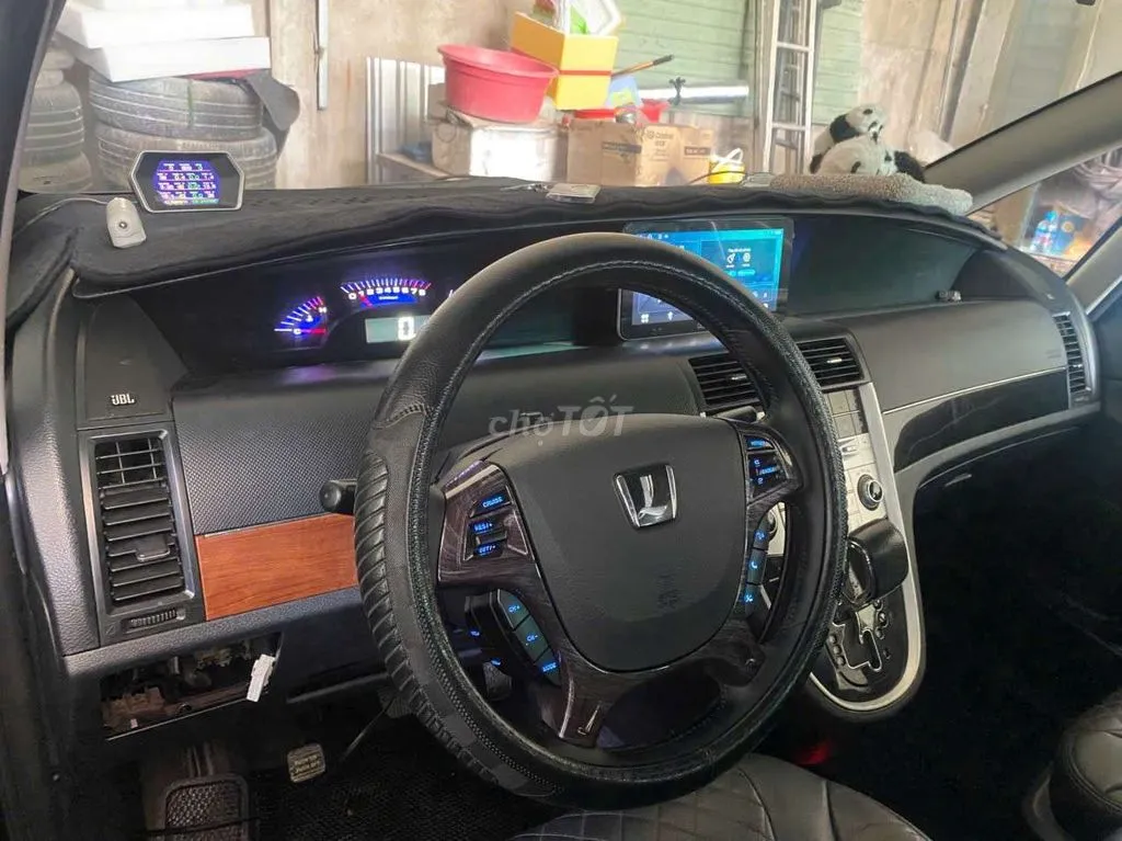 Luxgen M7