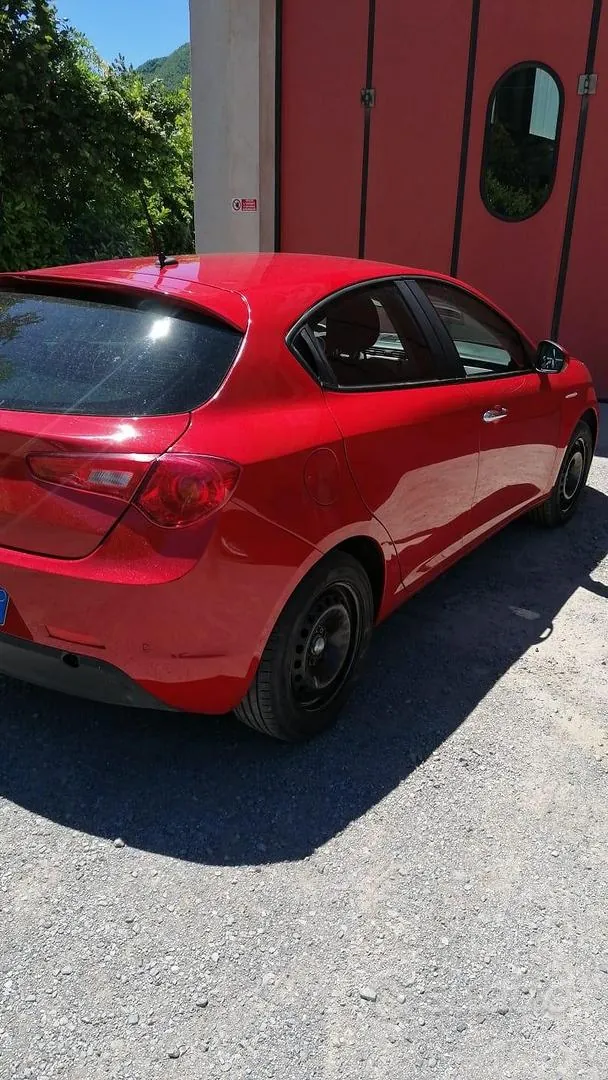 Alfa Romeo Giulietta 2014 photo 3