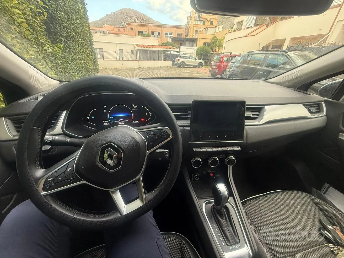 Renault Captur 2022 photo 2